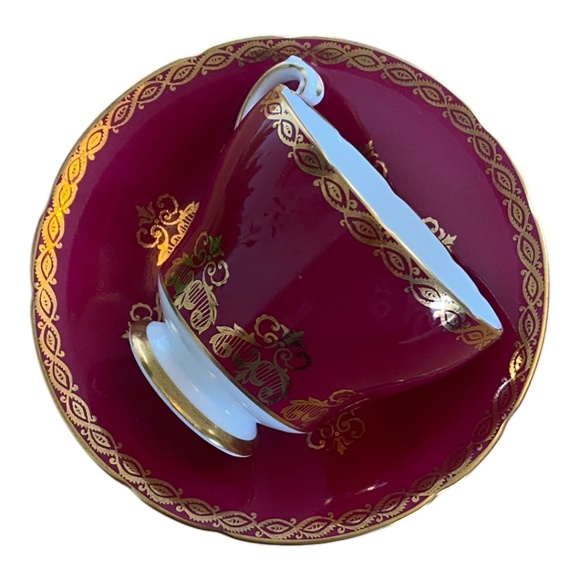 Vintage Rare Paragon fine bone China burgundy red & gold teacup & saucer set - Picture 1 of 16
